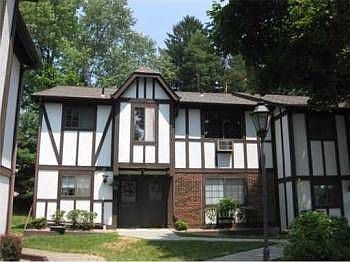 1st image of 21 Brittany Dr