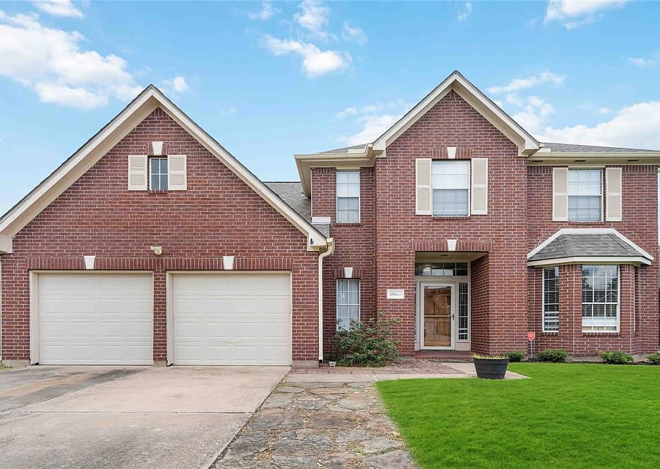 1st image of 10844 Spruce Dr N