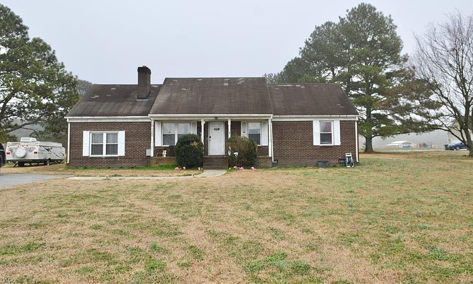 1st image of 4446 Desert Rd