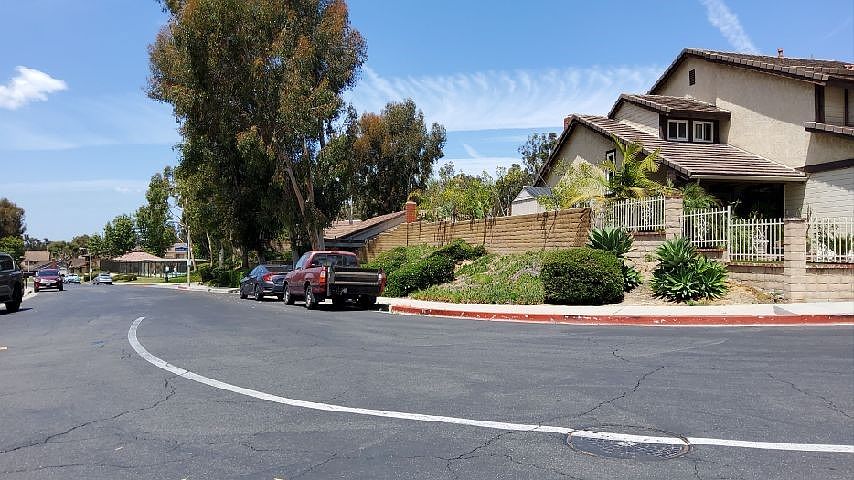 2nd image of 2300 Greenwich Dr
