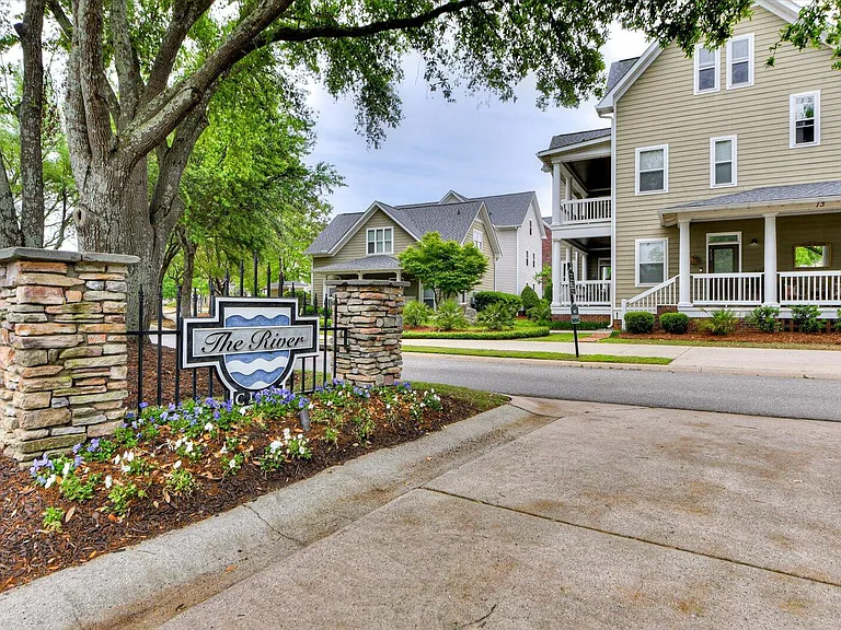 351 Landing Dr — Photo 24