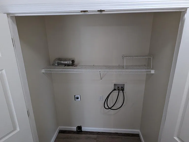 2347 S Peoples Ct — Photo 14