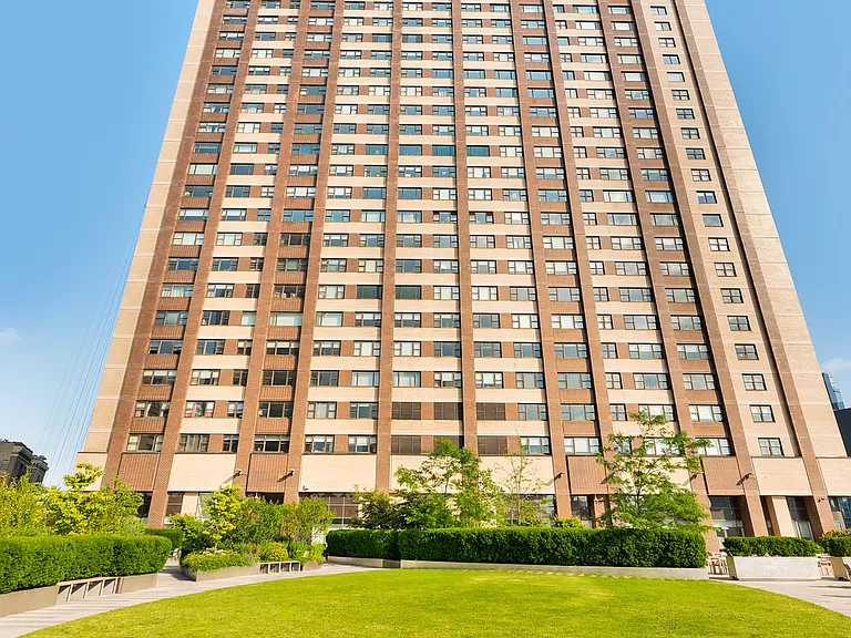 20 W 64th St #34T — Photo 11