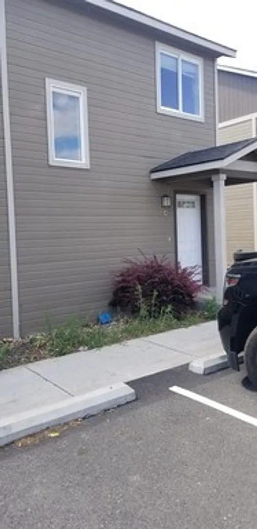 3 bed 2.5 Bath Townhouse in Ephrata — Photo 3