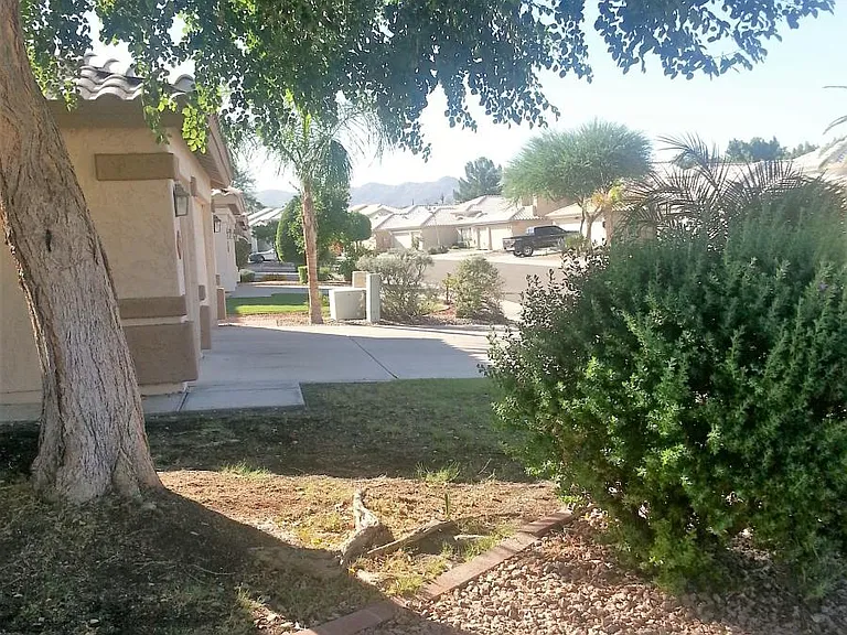 Neat community w/ mt view