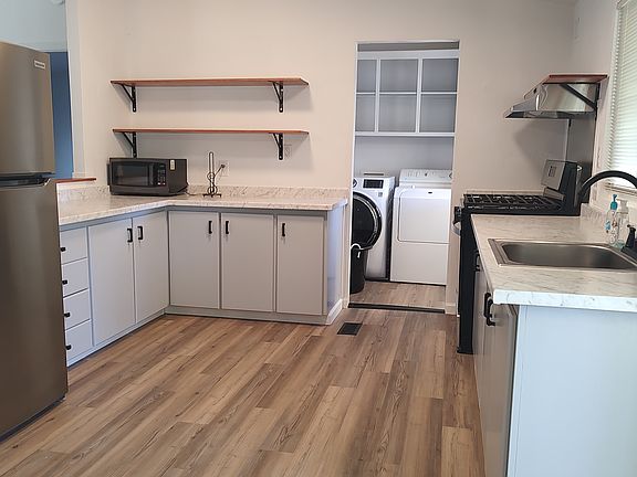 5th image of 972 L St