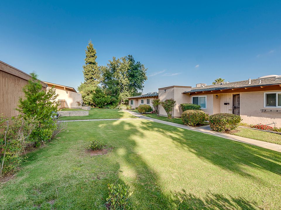 1st image of 1233 Green Garden Dr Unit 3