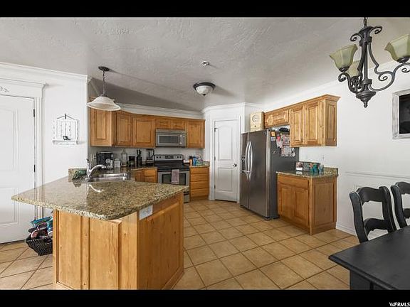 2nd image of 424 S 2150 W APT 104