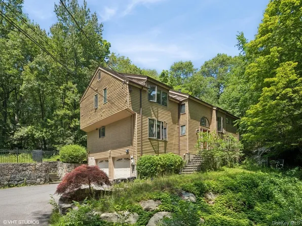 212 Elmwood Road, South Salem, NY 10590