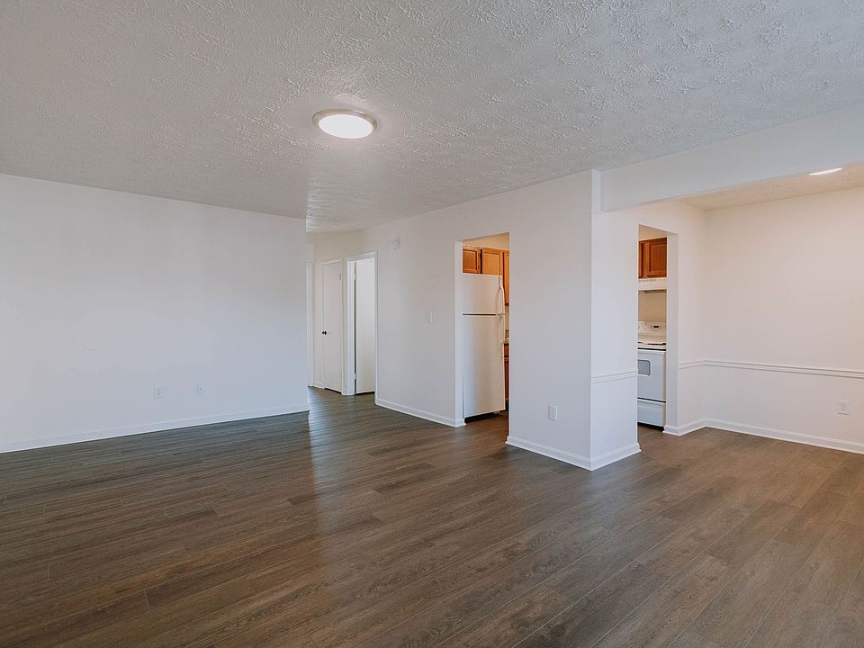 1st image of 401 East Rd APT 9