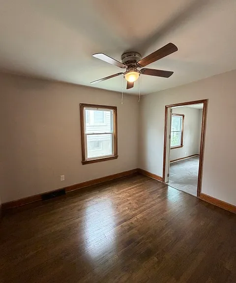 3718 Center St — Photo 8