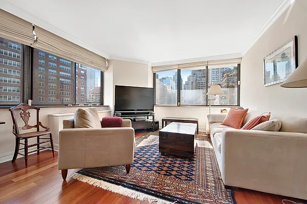 Rented by CORE | media 37