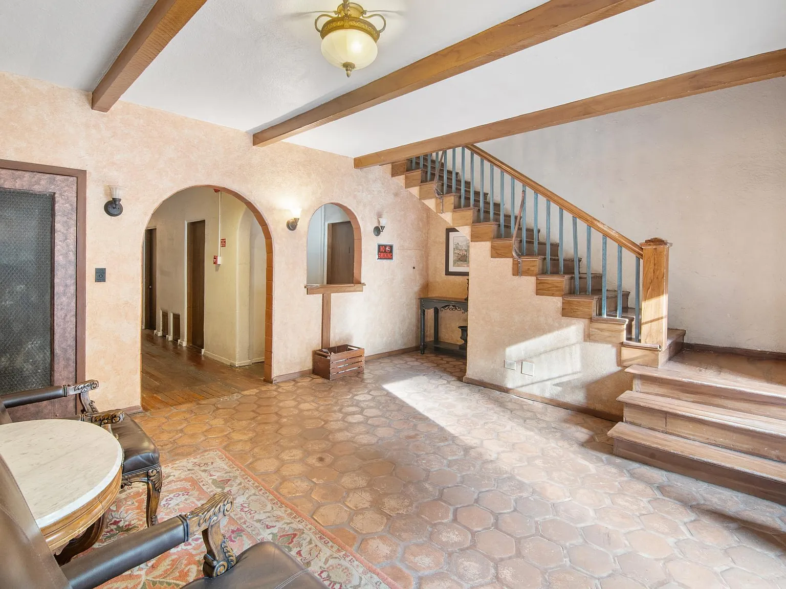 Euclid Apartments — Photo 4