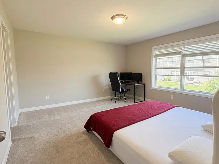 4782 Martingale Dr — Photo 17