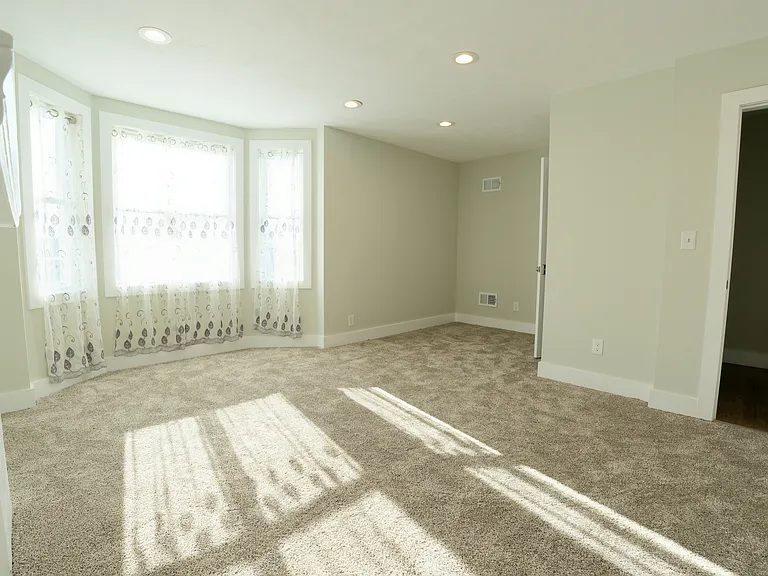 224 Langley Ave — Photo 15