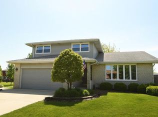19543 S Highview Ln, Frankfort, IL 60423