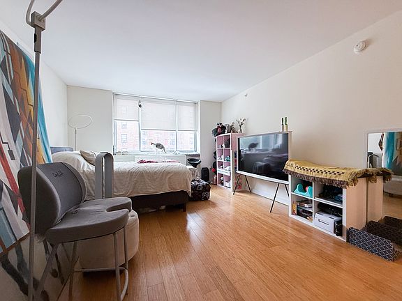 3rd image of 310 E 2nd St APT 2A