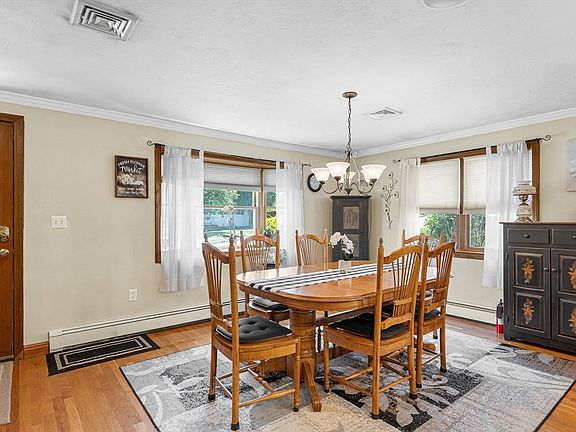 4th image of 6 Surrey Rd