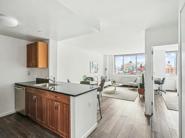 229 Chrystie Street image 1 of 25
