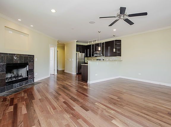 5th image of 825 N Hudson Ave Unit 2E