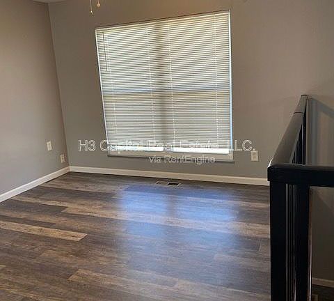 4th image of 217 Camelford Dr