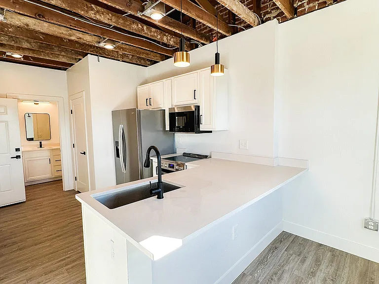 9517 E Colfax Ave #203 — Photo 3