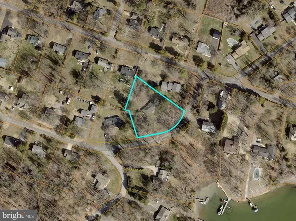 46064 Rolling Rd, Lexington Park, MD 20653
