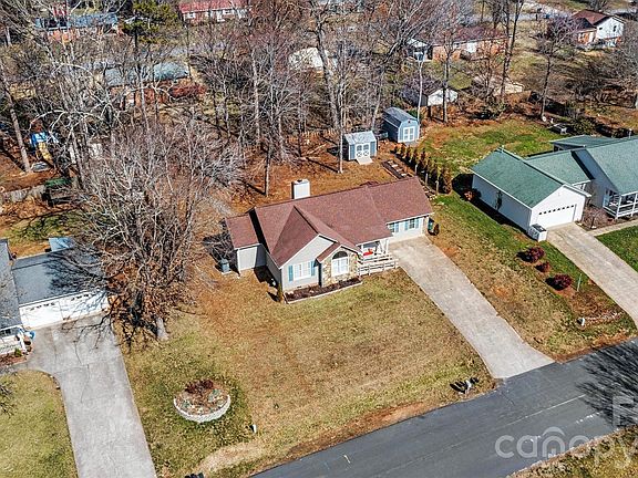 2nd image of 1714 Indian Springs Dr NW