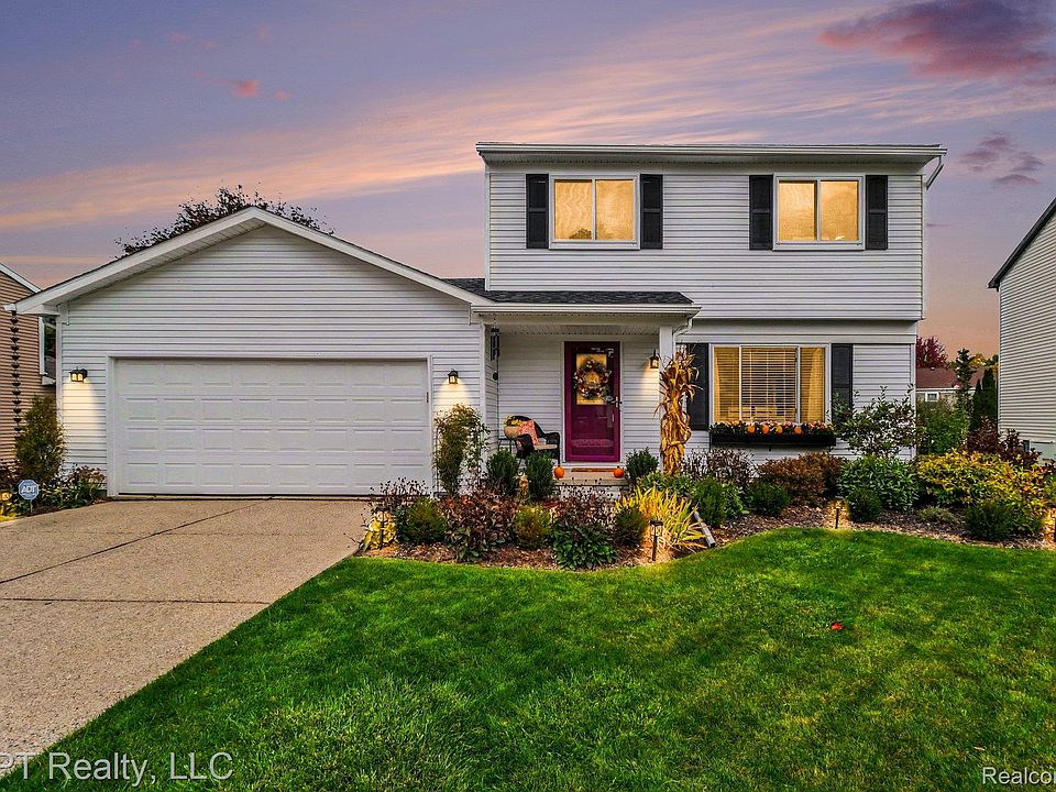 183 Arlington Dr, photo 2