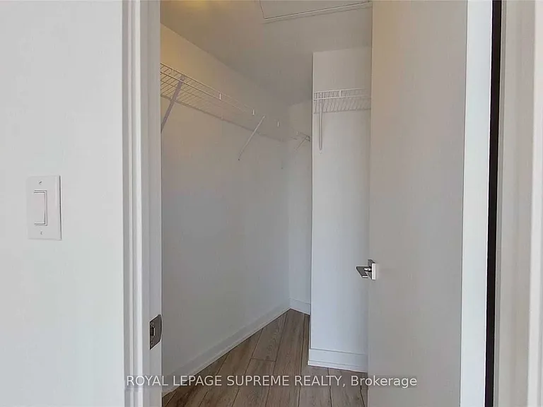 159 Wellesley St E #1507 — Photo 6