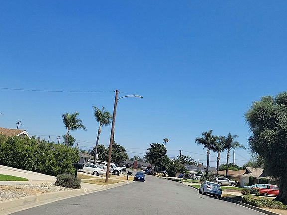 5th image of 9052 La Grande St