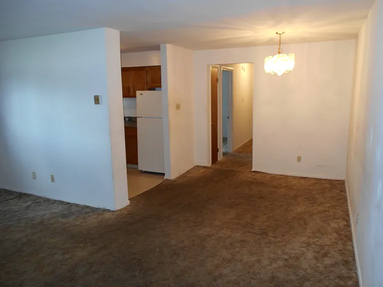 1427 E Tremont St #2 — Photo 6