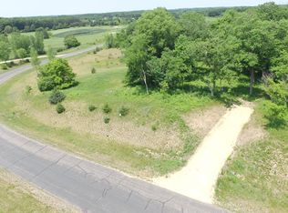 324 White Eagle Rd, Hudson, WI 54016