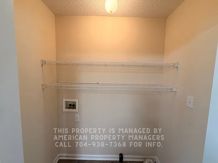 901 Hoke St — Photo 9