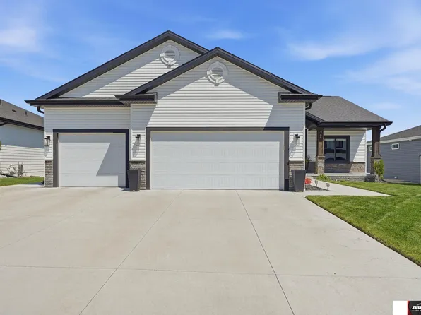 766 Panorama Dr, Lincoln, NE 68523