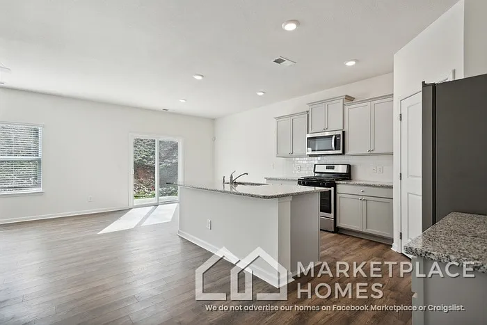 2962 Berna Way — Photo 8