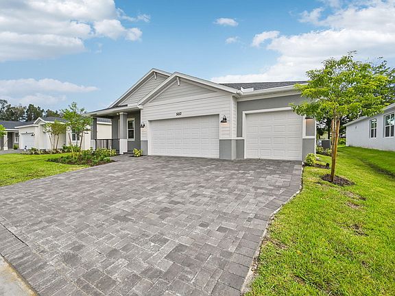 4th image of 5653 Hampton Park Circle