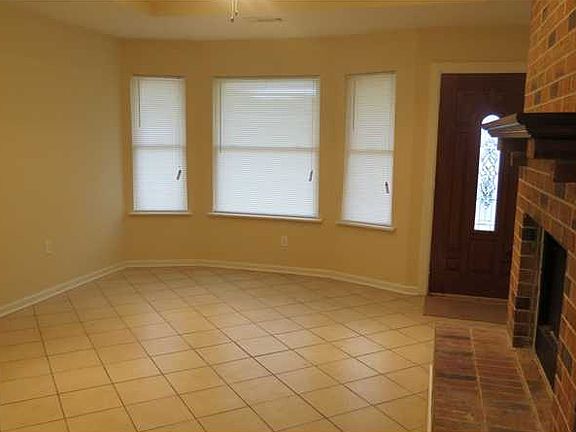 4th image of 3112 Shannon Dr