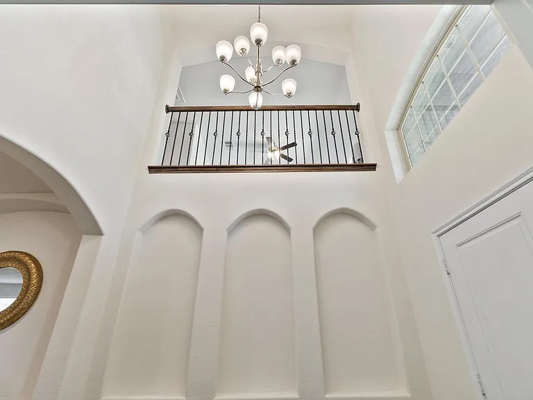 2919 Jasper Trl — Photo 5