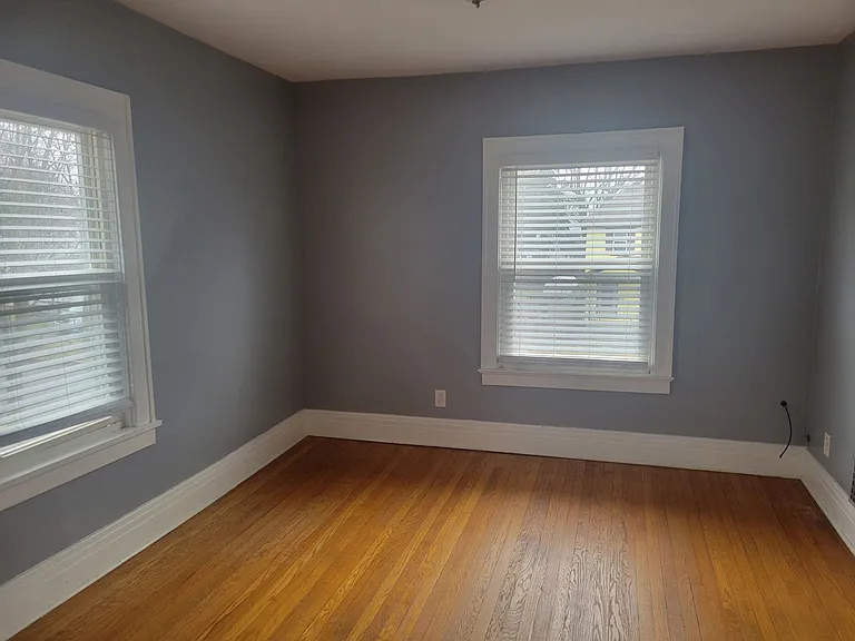 126 Flanders St — Photo 5