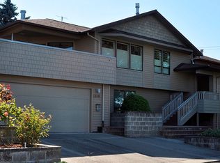 110 8th Ave N, Edmonds, WA 98020