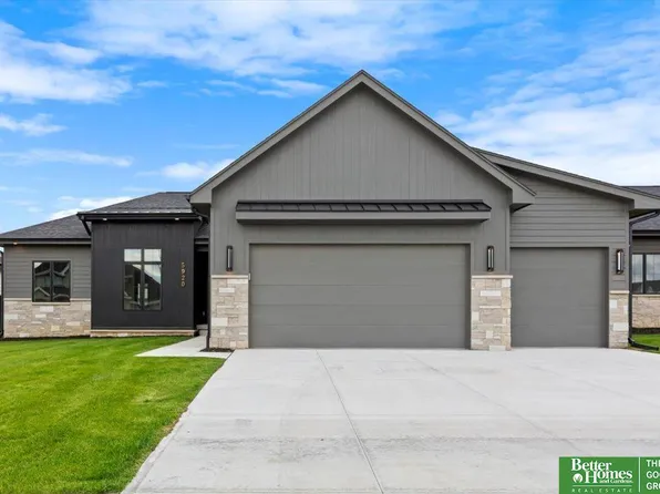 5920 208th St, Elkhorn, NE 68022