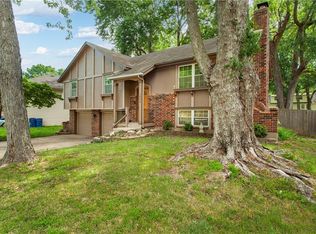 1404 SW 20th St, Blue Springs, MO 64015