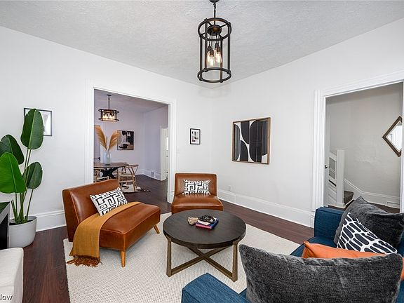 4th image of 9618 Willard Ave