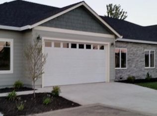 392 Live Oak Loop, Central Pt, OR 97502