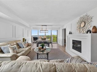 500 Green Rd #605, Hamilton, ON L8E3M6