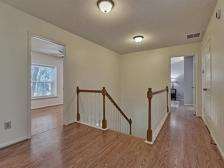 71 Breezy Point Pl — Photo 24