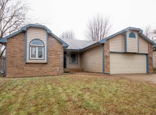 207 E Oak Meadows Rd, Derby, KS 67037