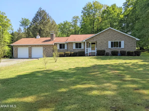 390 Rose Branch St, Johnstown, PA 15909