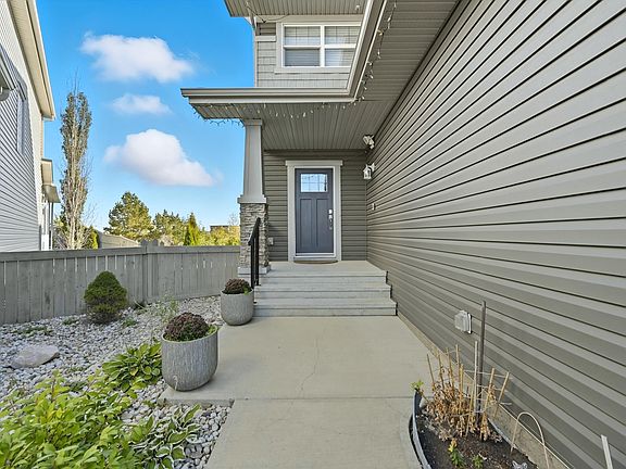 3rd image of 1590 Chapman Way SW